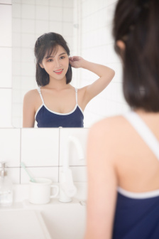 硕大粗长撑裂了小龙女